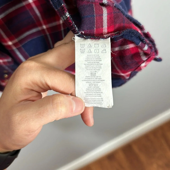 MICHAEL Michael Kors Studded Long Sleeve Button Down Flannel Women’s Size Large - Picture 7 of 7